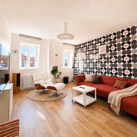 Exceptional Triplex, Design - Art, Private 360 Rooftop, 3 Bedrooms Mulhouse