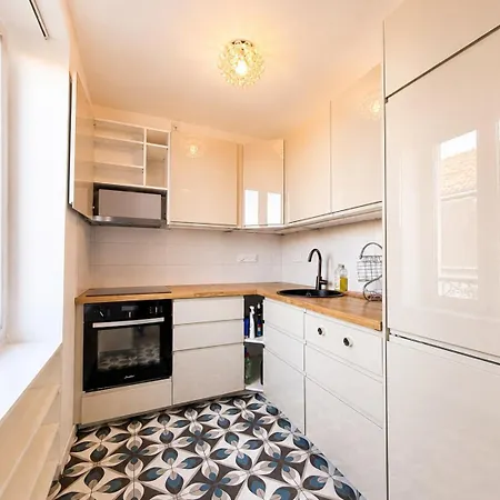 Exceptional Triplex, Design - Art, Private 360 Rooftop, 3 Bedrooms Mülhausen