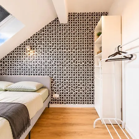 Exceptional Triplex, Design - Art, Private 360 Rooftop, 3 Bedrooms Apartment *