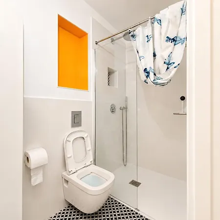 Exceptional Triplex, Design - Art, Private 360 Rooftop, 3 Bedrooms