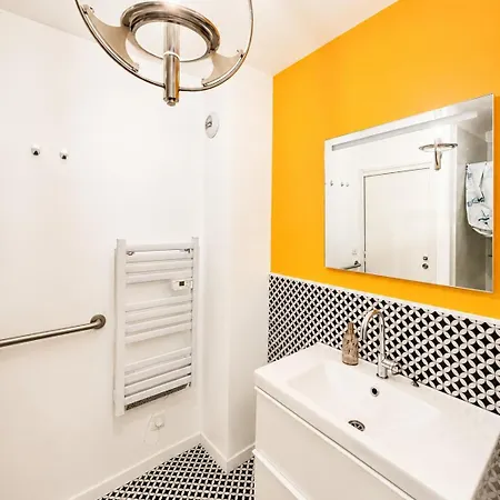 Exceptional Triplex, Design - Art, Private 360 Rooftop, 3 Bedrooms Apartment Mülhausen