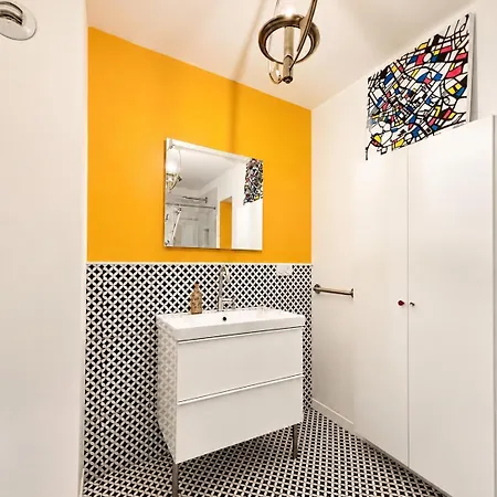 Exceptional Triplex, Design - Art, Private 360 Rooftop, 3 Bedrooms *
